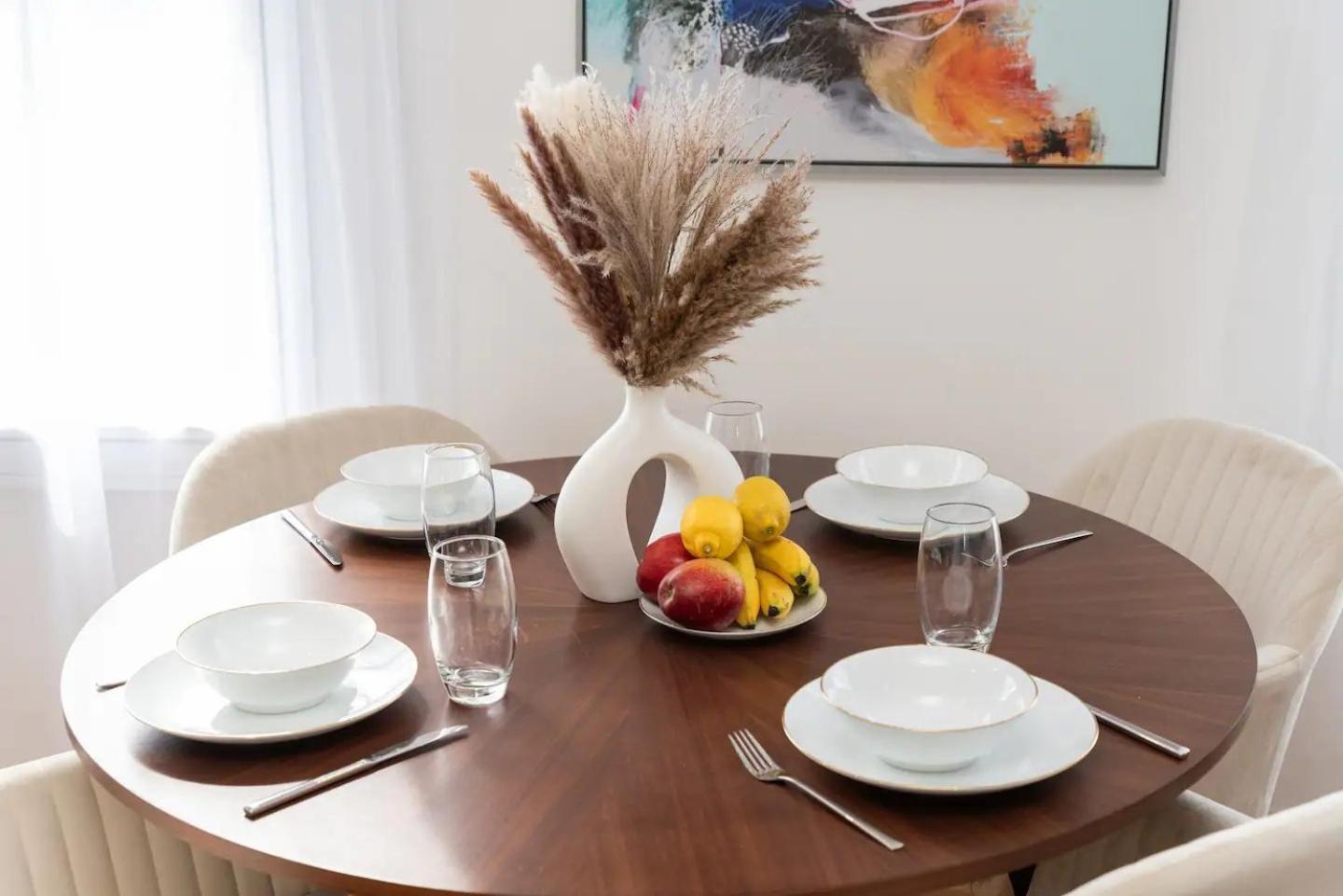 Stunning Spacious En-suite Flat - 6 Min To Trains -pass The Keys * Londra