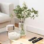 Stunning Spacious En-Suite Flat - 6 Min To Trains -Pass The Keys